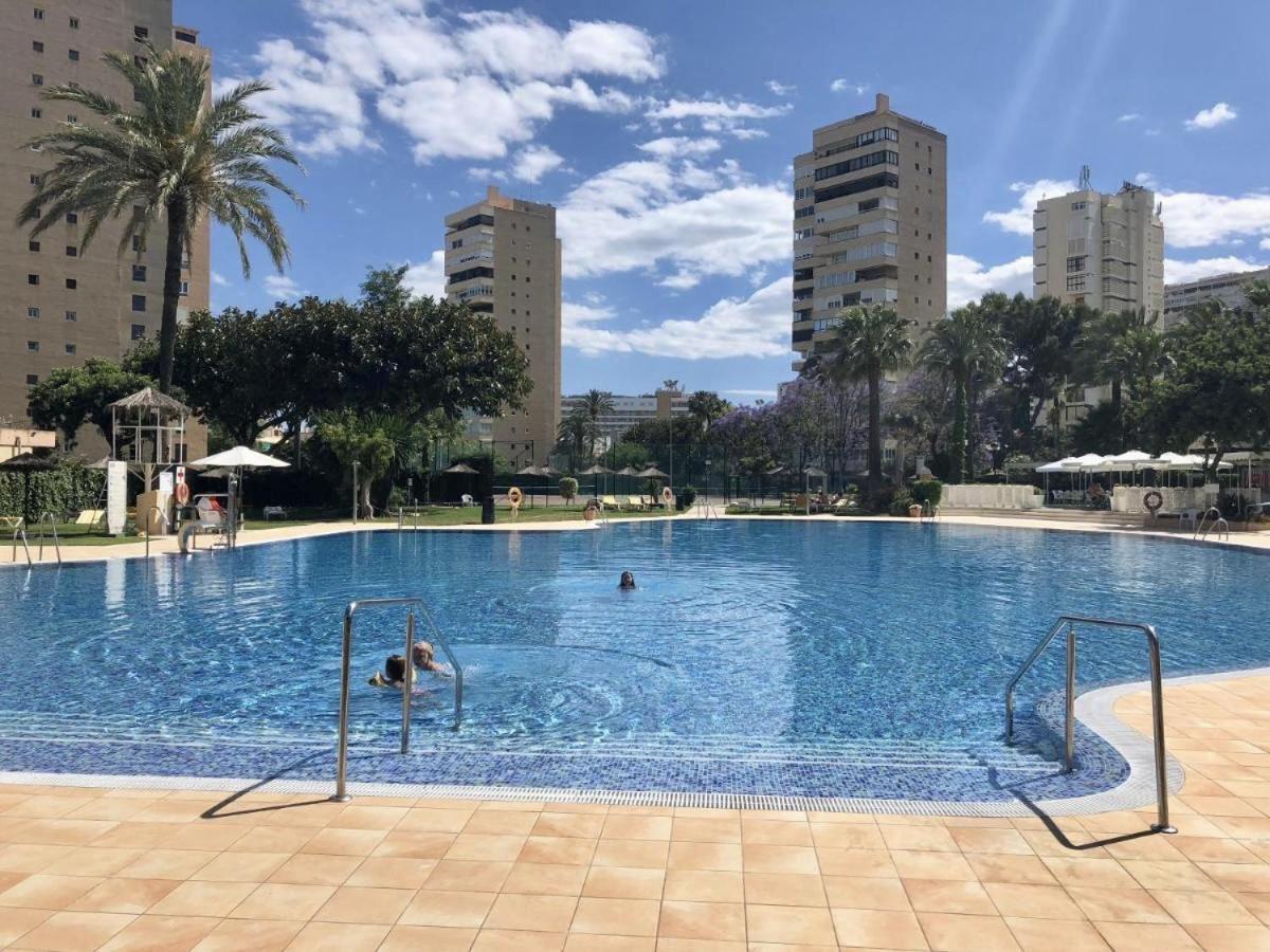 Exclusive Beachfront Apartment Torremolinos - Pool - Paddle - Tenis - Wifi - Central Aircon Exterior foto